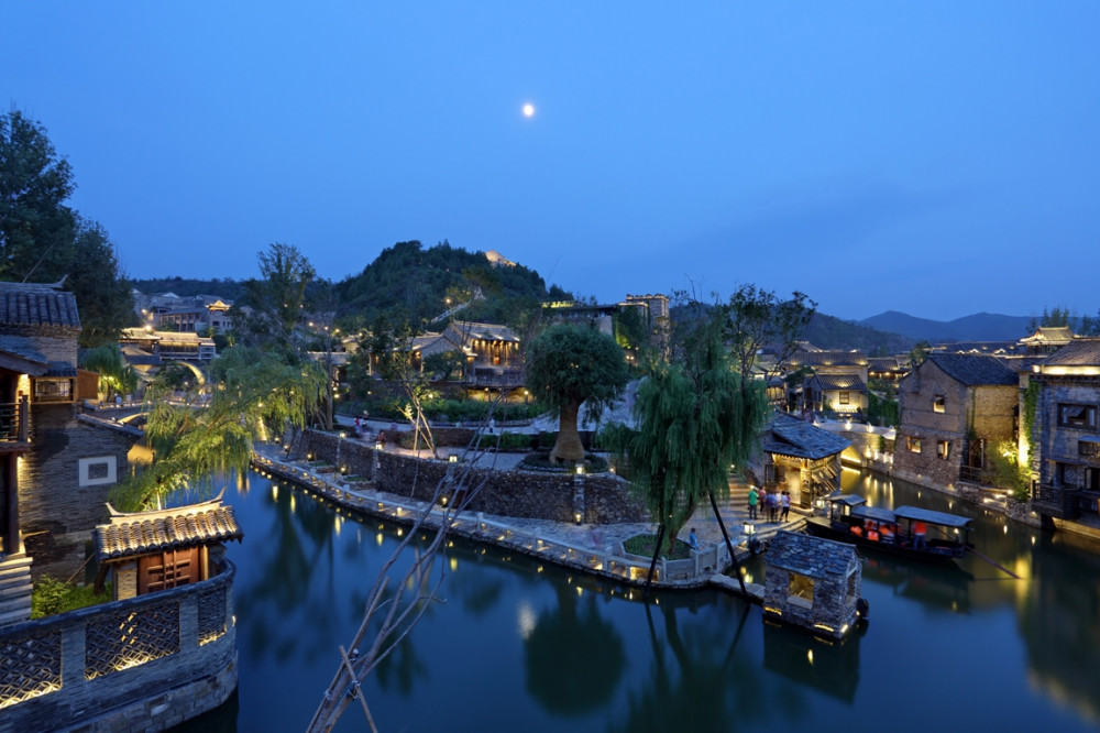 Private Evening Tour Illuminated Gubei Water Town Simatai Great Wall