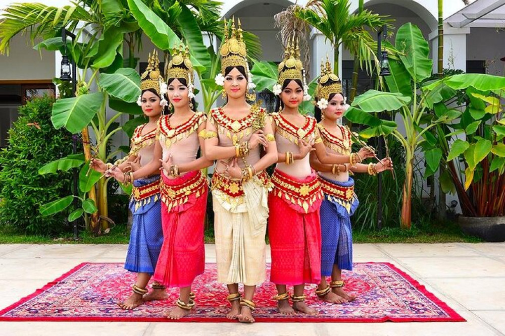 Apsara Dance Show With Dinner By Tuk Tuk Roundtrip Transfer Siem Reap