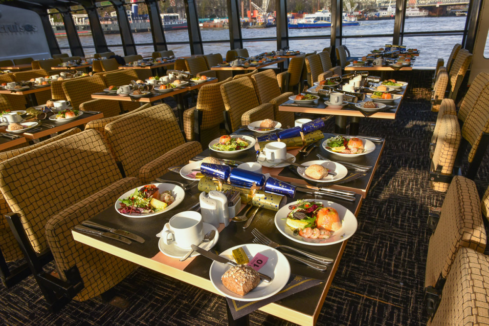 London New Year’s Eve Dinner Cruise