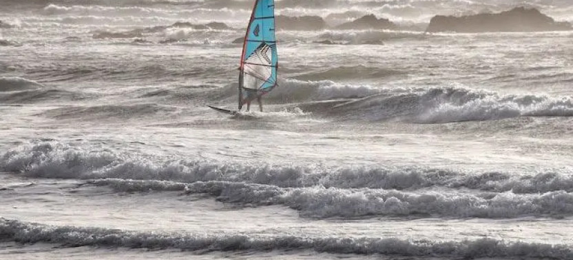 Wind Surfing in Negombo