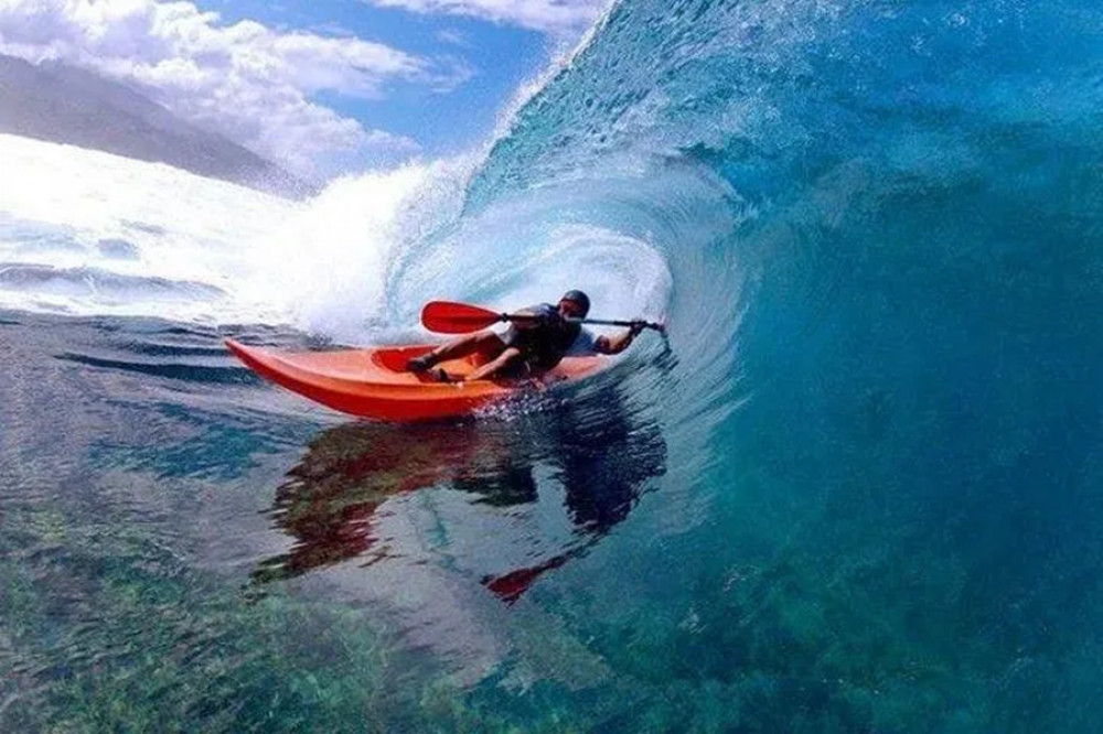 Surf Skiing in Mount Lavinia