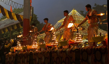 A picture of From Delhi :8 days Golden Triangle Tour with Varanasi By Private Car