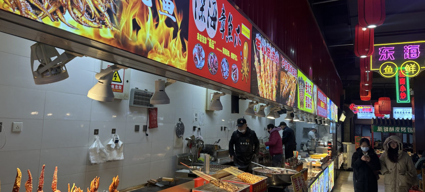 Private Night Tour: Beijing Illuminated with Dim Sum Dinner