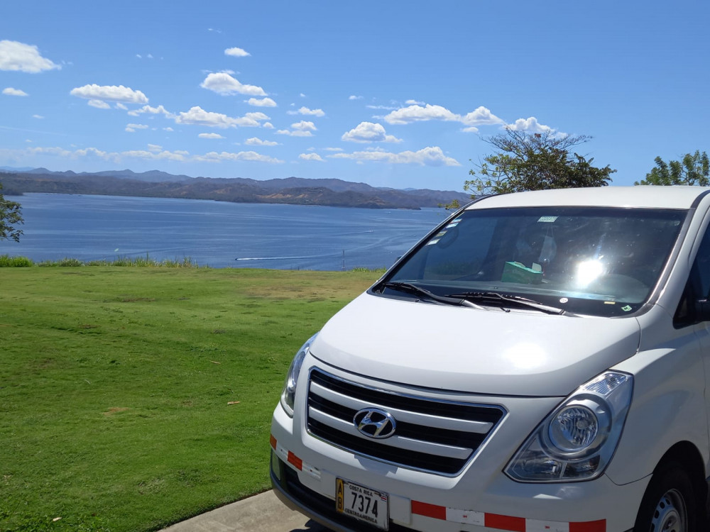 VIP Private Transfer from La Fortuna (Arenal Volcano) to Tamarindo Beach