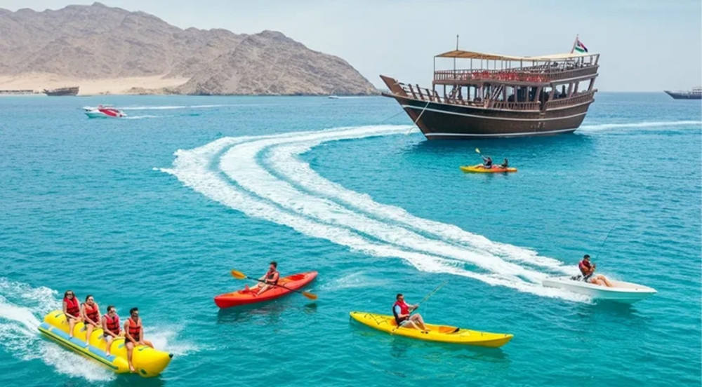 Stand Up Paddle Boarding In Dubai