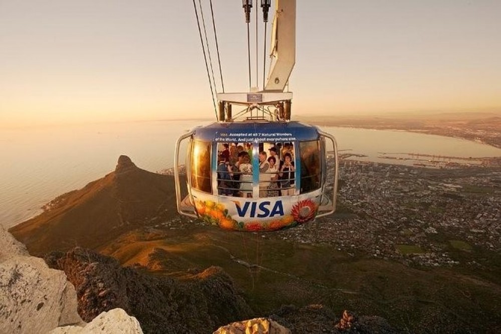 Table Mountain, Penguins & Cape Point Day Tour