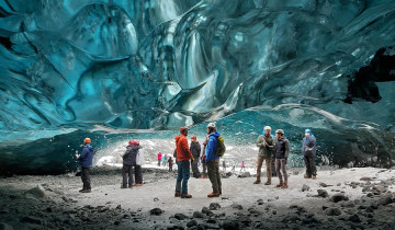 A picture of 10 Day Glaciers & Aurora Tour