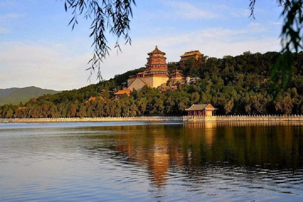 Beijing Private Tour to Summer Palace + Drum Tower Performance & Rickshaw