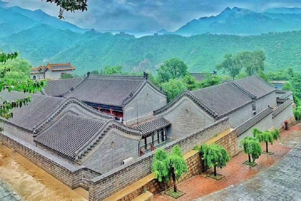 Beijing Private Tour to Juyongguan Great Wall and Longqing Gorge with Boat