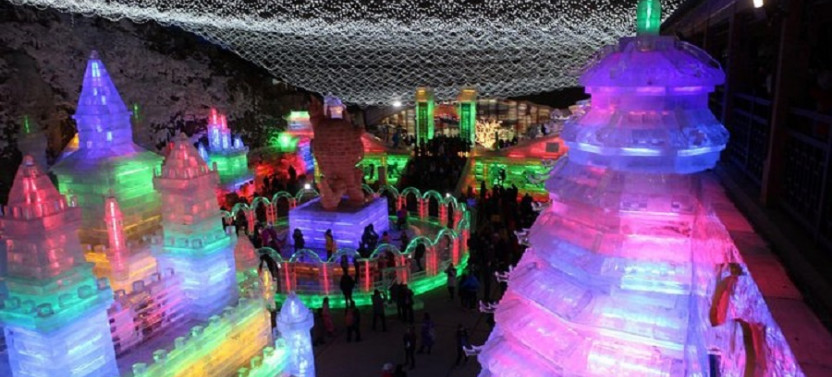 Beijing Afternoon tour to Ming Tombs & Longqing Gorge Ice Lantern Festival