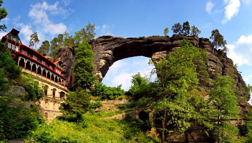 Bohemian & Saxon Switzerland- Hiking tour from Prague-All inclusive