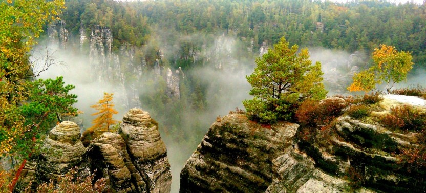Bohemian & Saxon Switzerland — Bastei & Pravčická Gate Hike from Prague