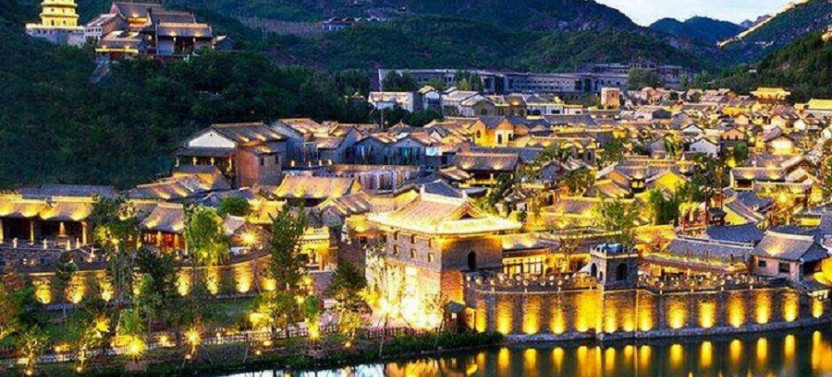Private Evening Beijing Layover Tour - Gubei Water Town & Simatai Wall