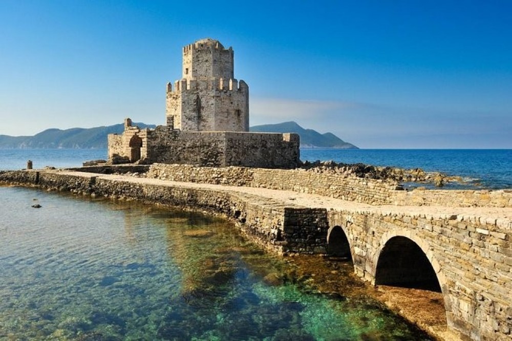 Pylos-Methoni Day Trip from Costa Navarino - Kalamata ...