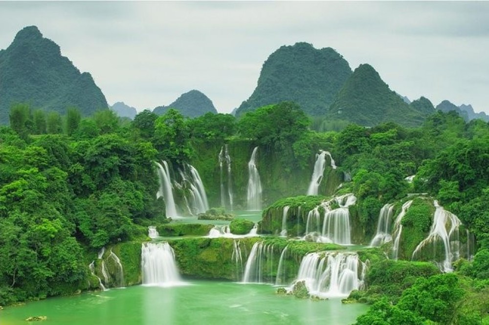 3 Day Ba Be Lake and Ban Gioc Waterfall Tour from Hanoi