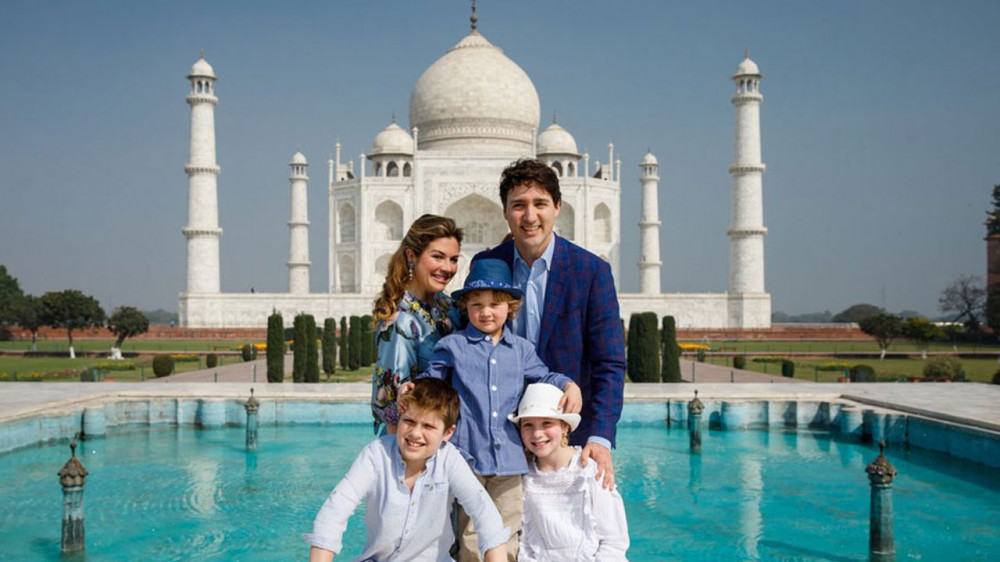 All Inclusive Tour Package: Same Day Agra (Taj Mahal)Tour by Car from Delhi