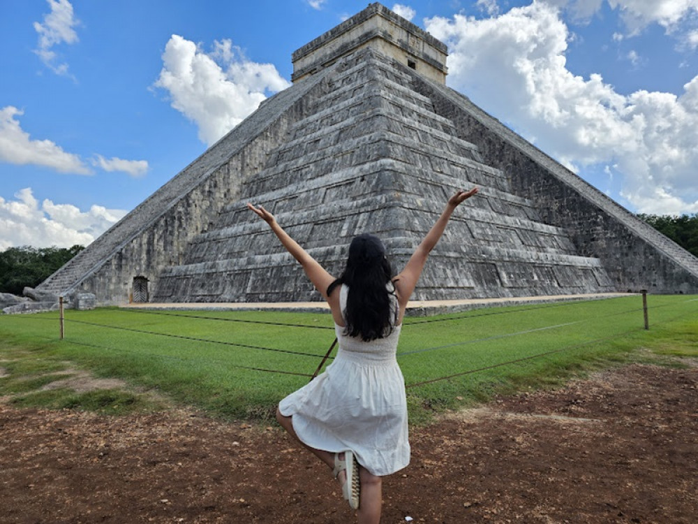 Chichén Itza w/ Mayan Cenote & Izamal Tour