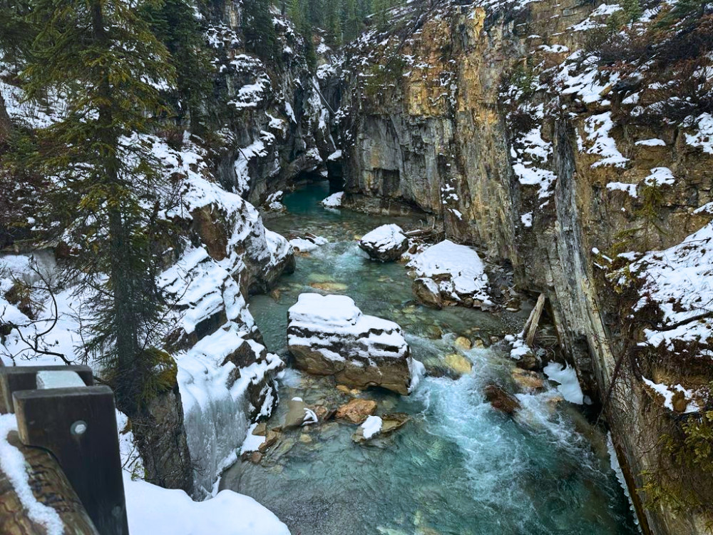 Ice-Walk on Johnston & Marble Canyon Tour (from Canmore)