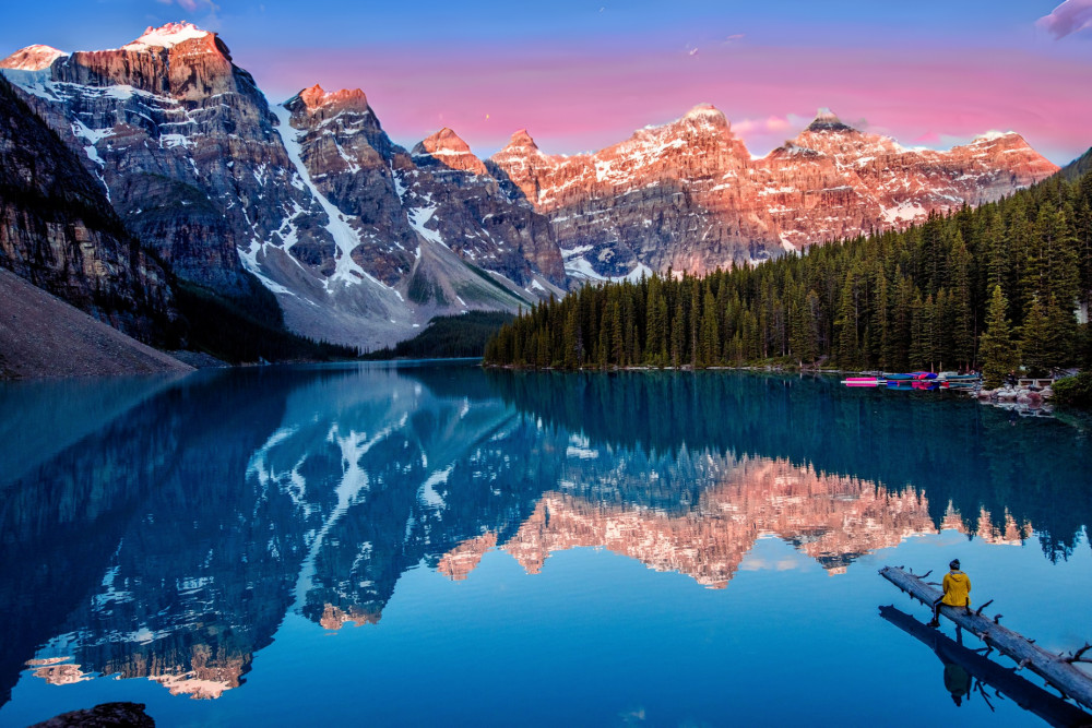 Moraine Lake Sunset Round-trip Shuttle (from Coast Calgary)