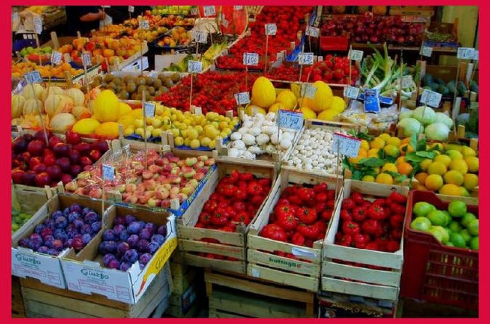 Local Market & Dining Experience at a Cesarina's Home in Bari