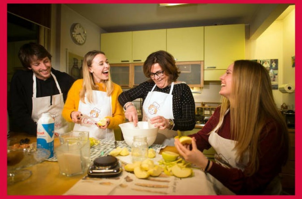 Private Cooking Class at a Cesarina's Home with Tasting in Milan