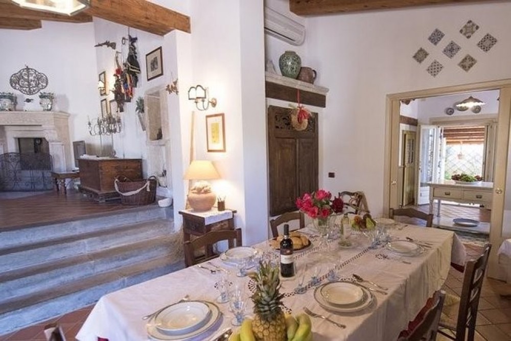 Lunch or Dinner & Cooking Demo at a Local Home in Acitrezza
