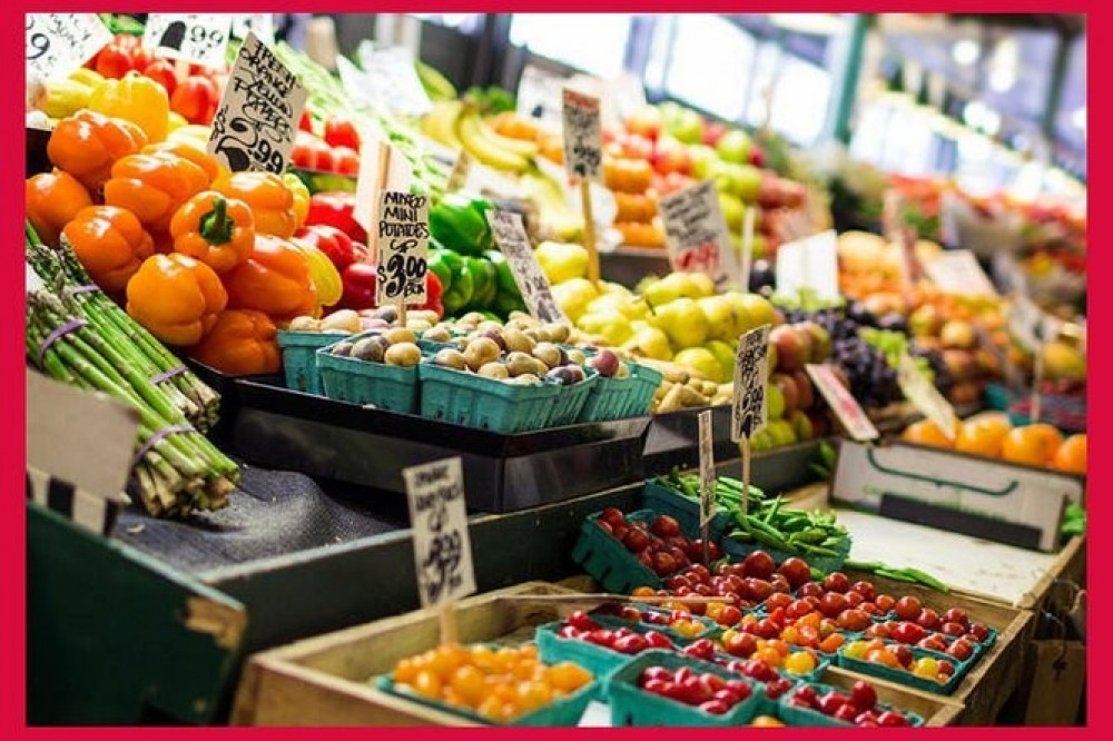 Local Market & Dining at a Cesarina's Home in Civitavecchia