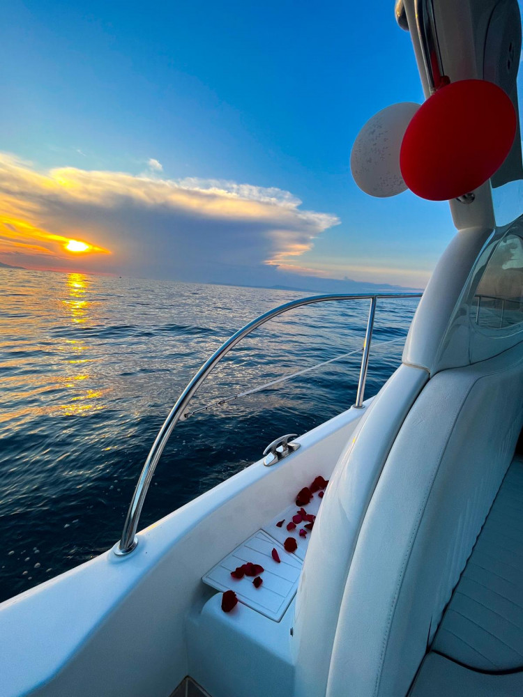 From Sorrento: Sunset Aperitif Private Tour in Sorrento
