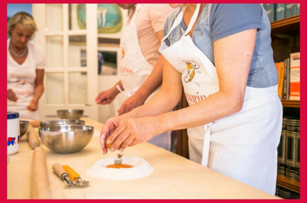 Private Cooking Class at a Cesarina's Home with Tasting in Rome