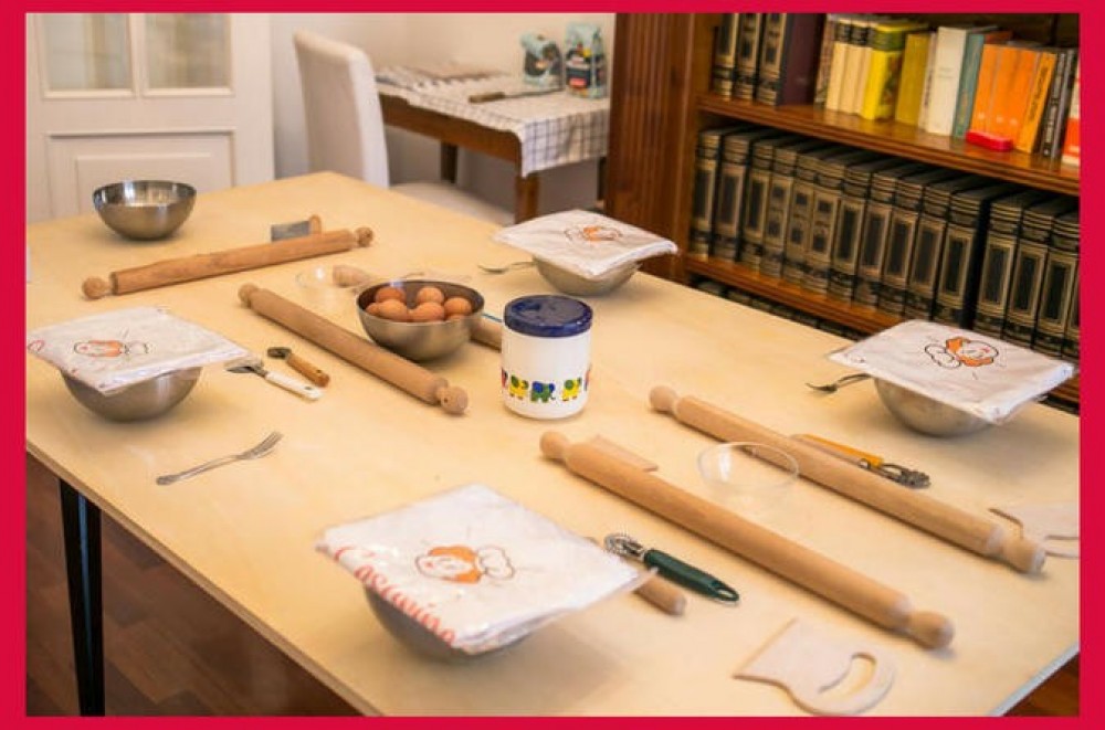 Local Market & Cooking Class at a Cesarina's Home in Naples