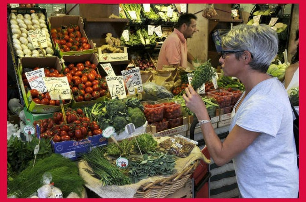 Local Market Visit & Cooking Class at a Cesarina's Home in Siena