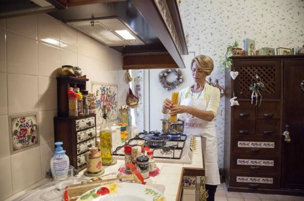 Dining Experience at a Cesarina's Home in Lecce + Show Cooking