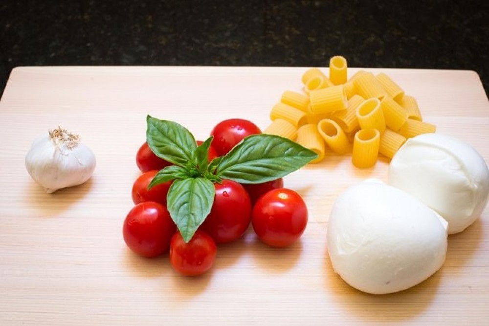 Local Market & Private Cooking Class at Cesarina's Home in Lucca
