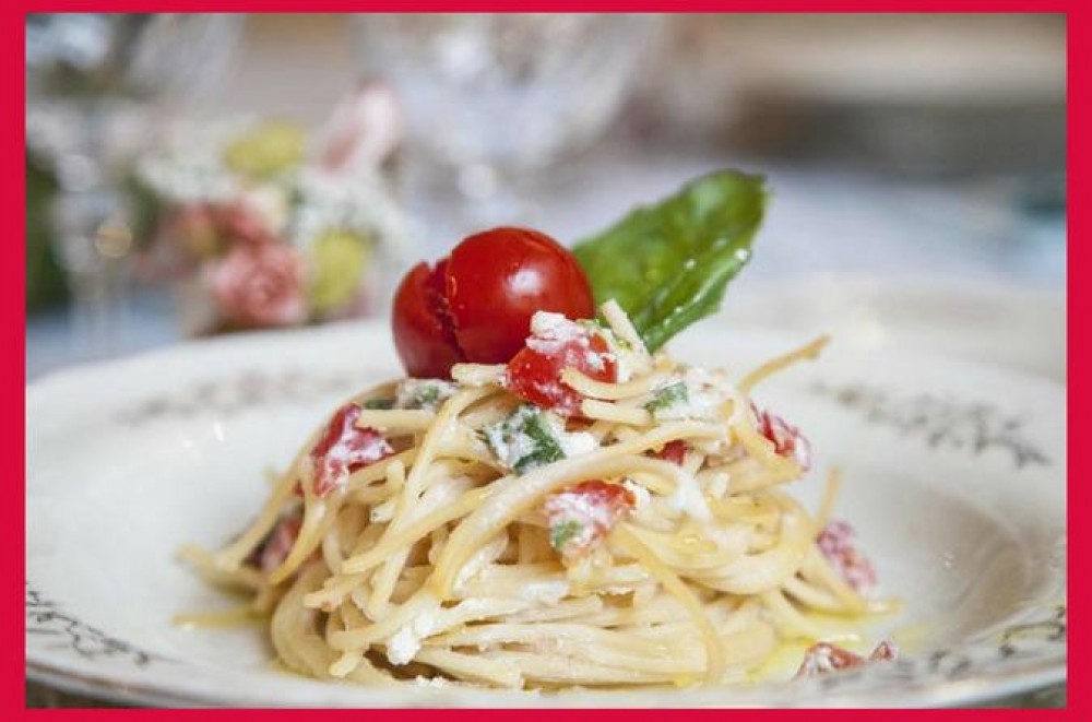 Dining Experience at a Cesarina's Home in Naples + Show Cooking
