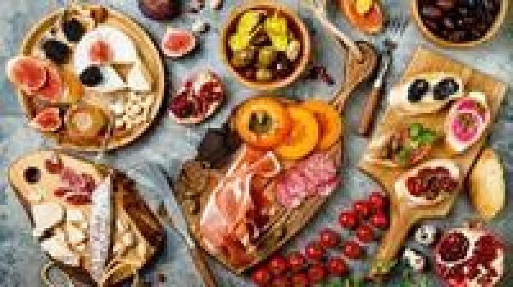 The Art of The Italian Aperitivo with a Cesarina in Siena