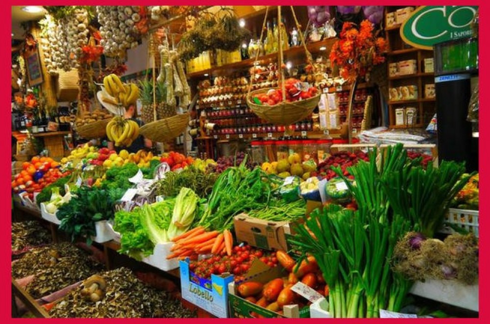 Local Market & Dining Experience at a Cesarina's Home in Siena