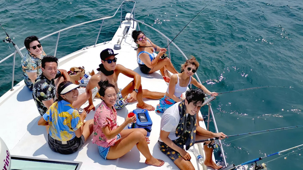 4-hr Join-in Yacht Fishing at Southern Islands Singapore