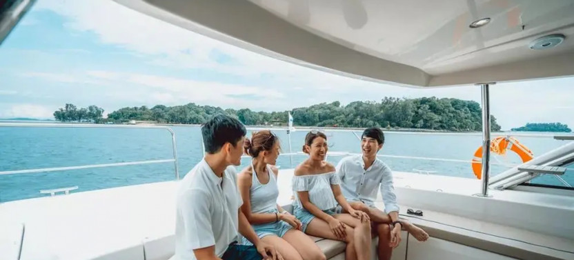 4-hr Luxury and Spacious Catamaran Charter