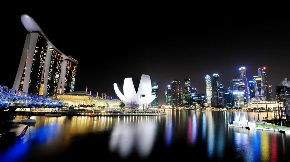 Marina Bay Sands Yacht Cruise Explore Singapore in Style!