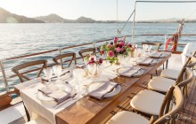 Luxury Sunset Dinner & Open Bar Yacht Cruise