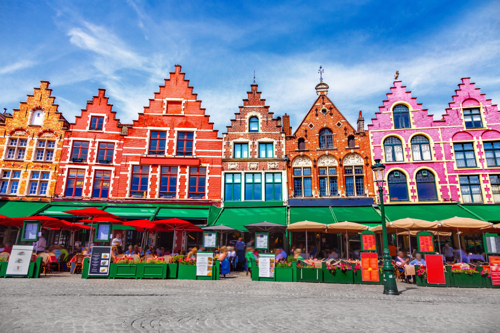 Deluxe Bruges Tour including Canal Cruise