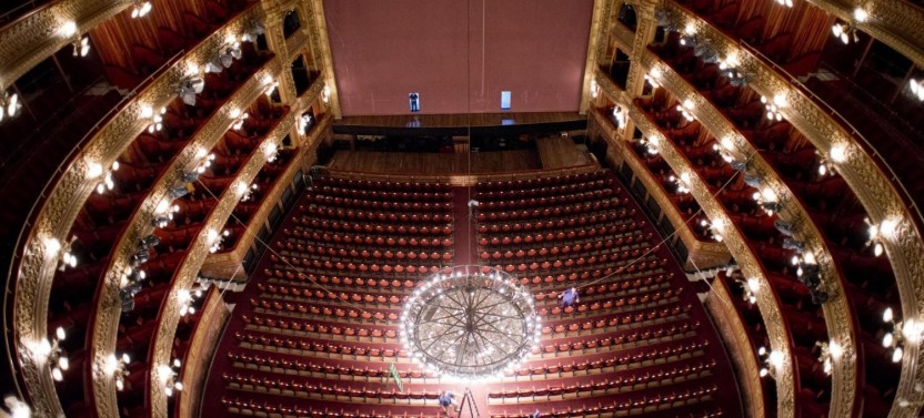 Colon Theater & Walking Tour