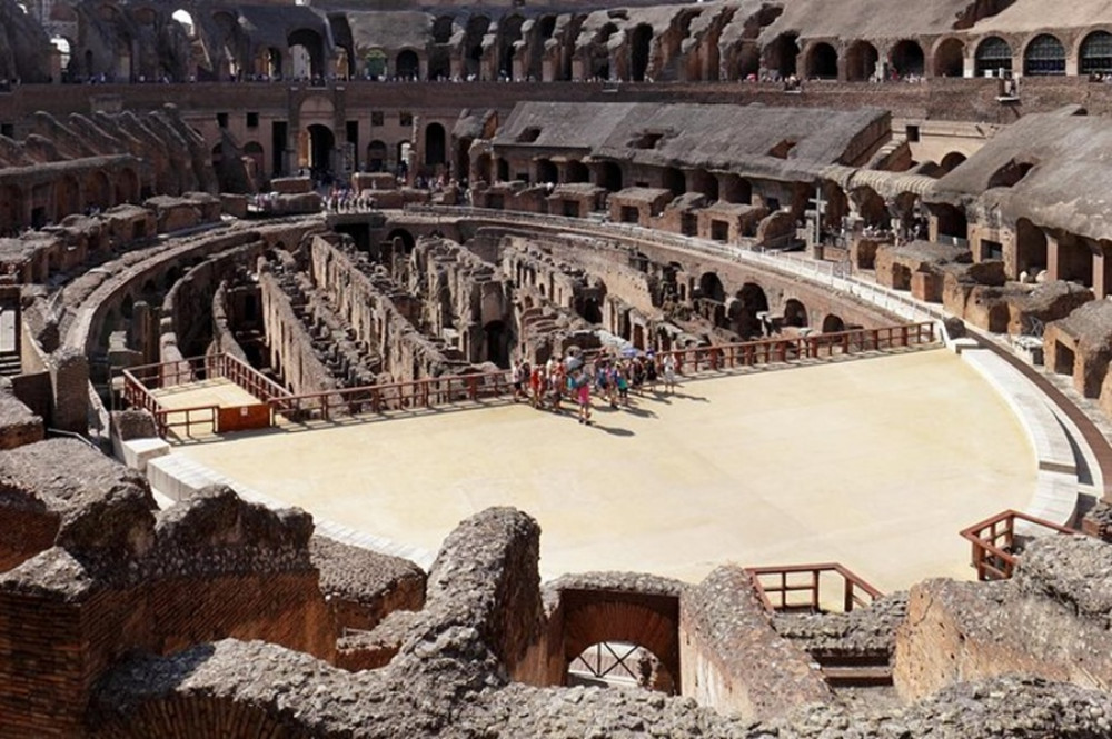 One day as a Gladiator: Gladiator School & Colosseum Tour with Arena floor