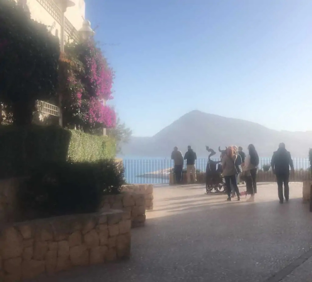 Alicante and Benidorm - Charming White Villages Private Tour