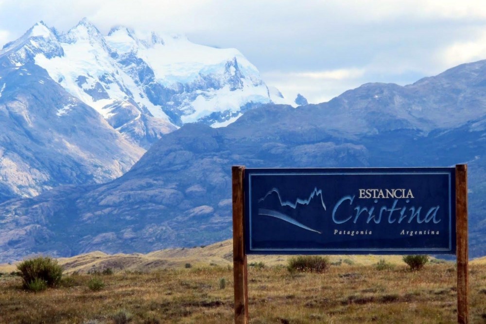 Estancia Cristina & Fossil Canyon Trek