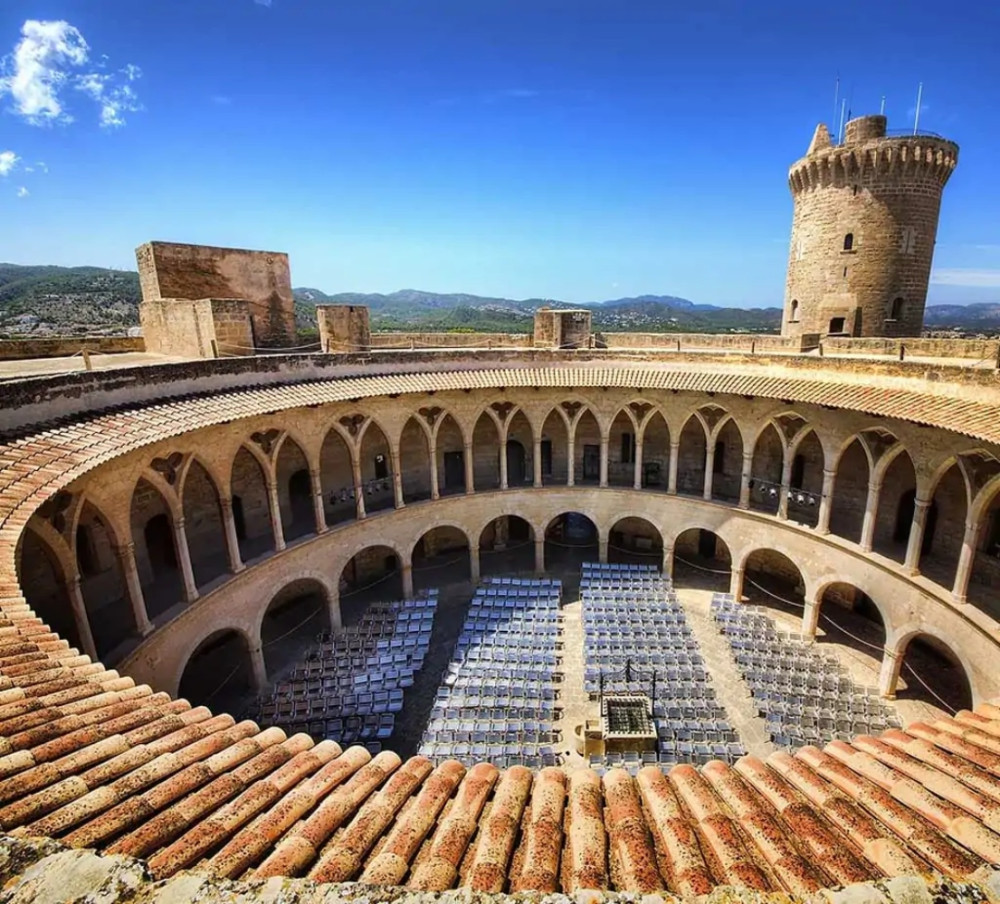 Mallorca Shore Excursion Bellver Castle And Cathedral Private Tour