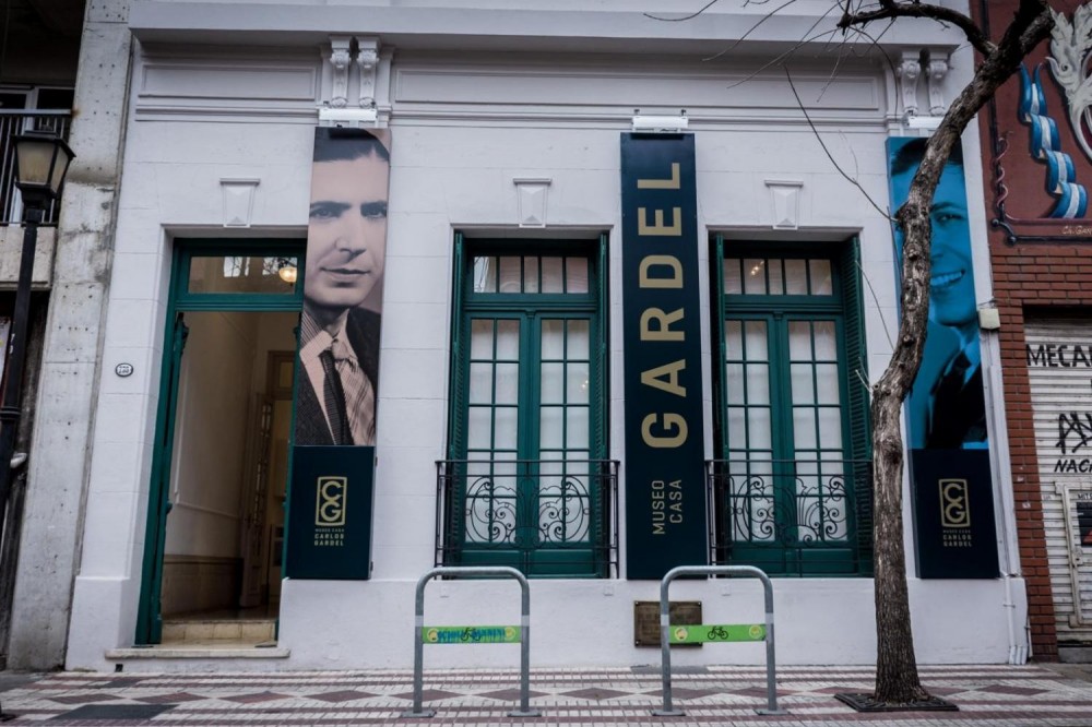 Milonga & Tango Day Tour in Buenos Aires