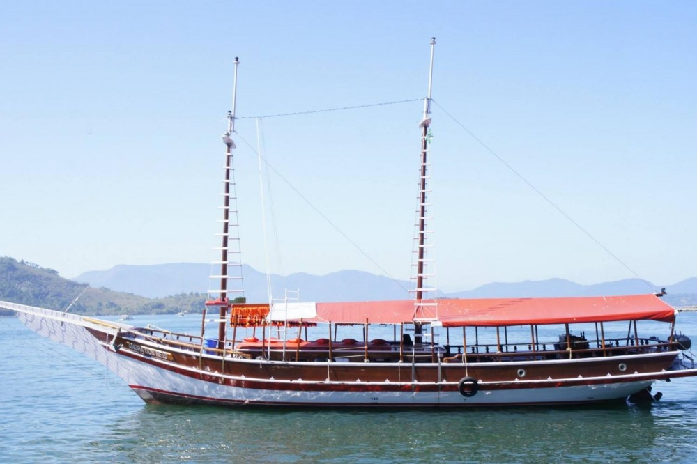 Schooner Tour to Angra Dos Reis Beaches