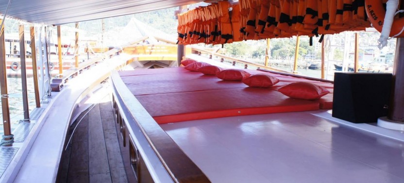 Schooner Tour to Angra Dos Reis Beaches