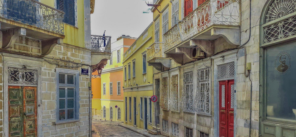 Small Group Insider Tour in Syros
